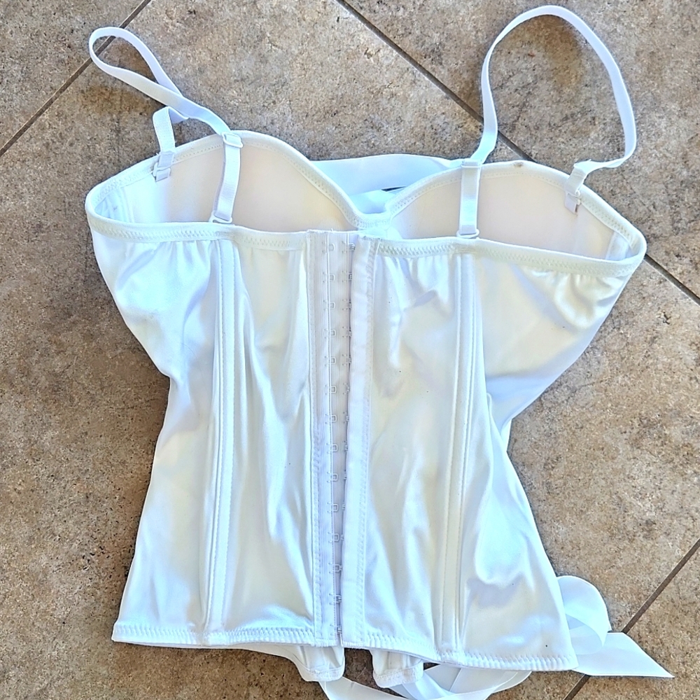 NWOT..Satin Bustia - Picture 2 of 10